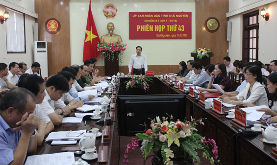 UBND TỈNH: Đánh giá việc triển khai các chương trình, dự án, công trình trọng điểm 